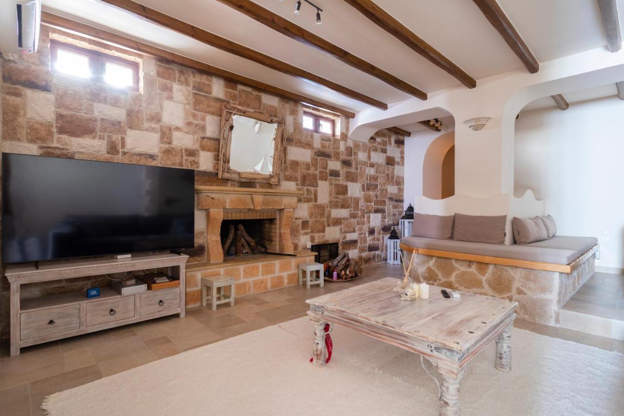 Flash House Spetses Town