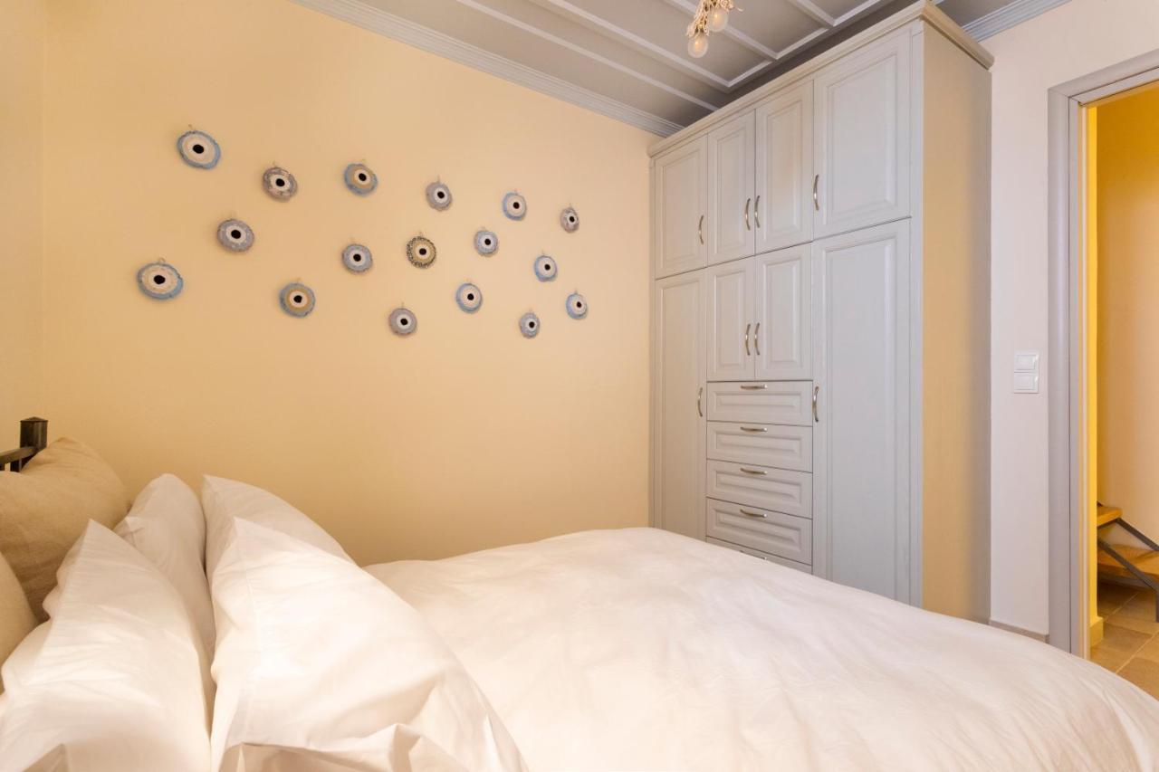 Flash House * Spetses Town